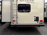 2015 Forest River Rockwood Signature Ultra Lite Photo #4