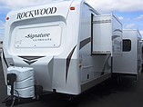2015 Forest River Rockwood Signature Ultra Lite Photo #10
