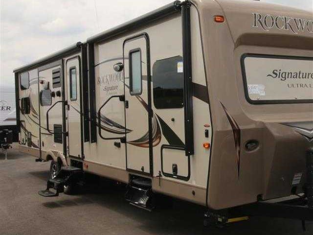 2016 Forest River Rockwood Signature Ultra Lite Photo
