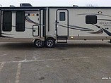 2015 Forest River Rockwood Signature Ultra Lite Photo #3