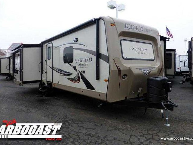 2015 Forest River Rockwood Signature Ultra Lite Photo