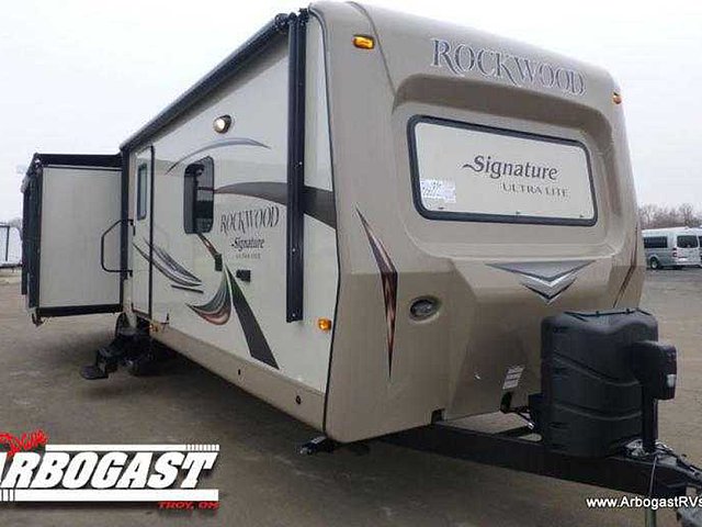 2015 Forest River Rockwood Signature Ultra Lite Photo