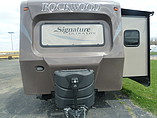 2015 Forest River Rockwood Signature Ultra Lite Photo #2