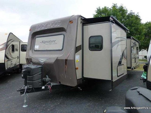 2015 Forest River Rockwood Signature Ultra Lite Photo