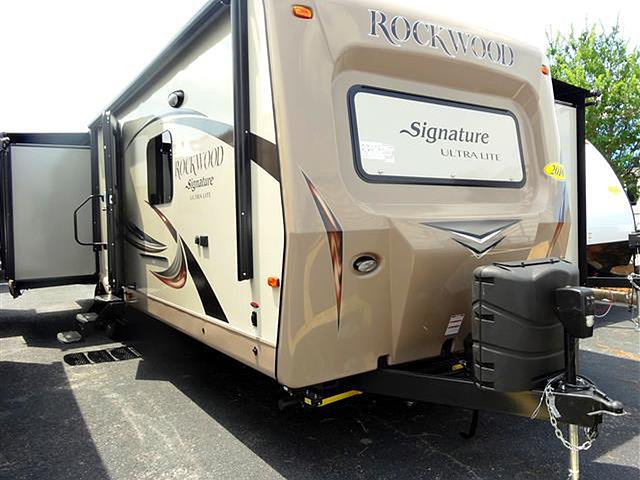 2016 Forest River Rockwood Signature Ultra Lite Photo