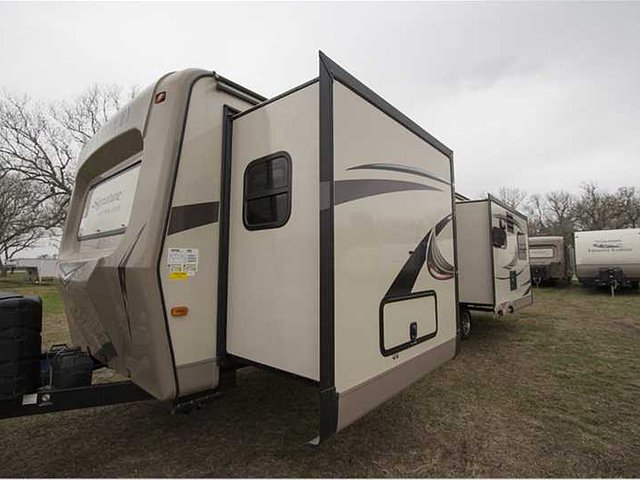 2016 Forest River Rockwood Signature Ultra Lite Photo