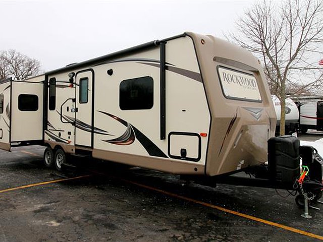 2015 Forest River Rockwood Ultra Lite Photo