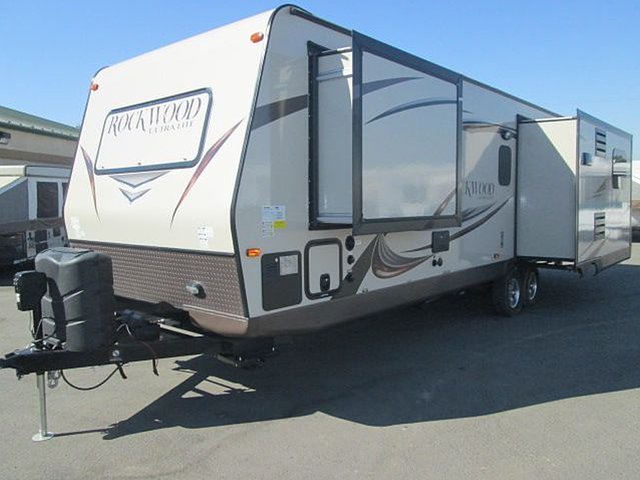 2015 Forest River Rockwood Ultra Lite Photo