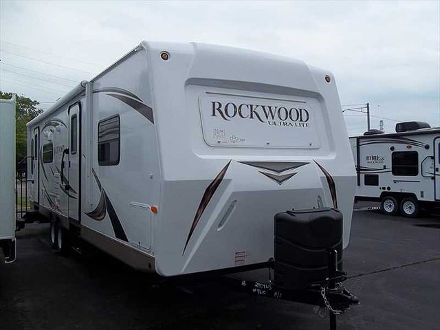 2016 Forest River Rockwood Ultra Lite Photo
