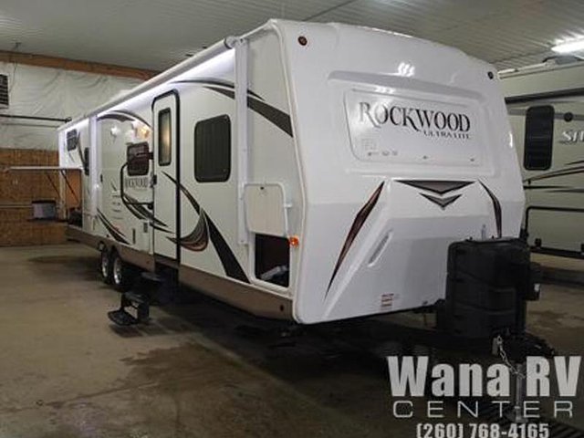 2015 Forest River Rockwood Ultra Lite Photo