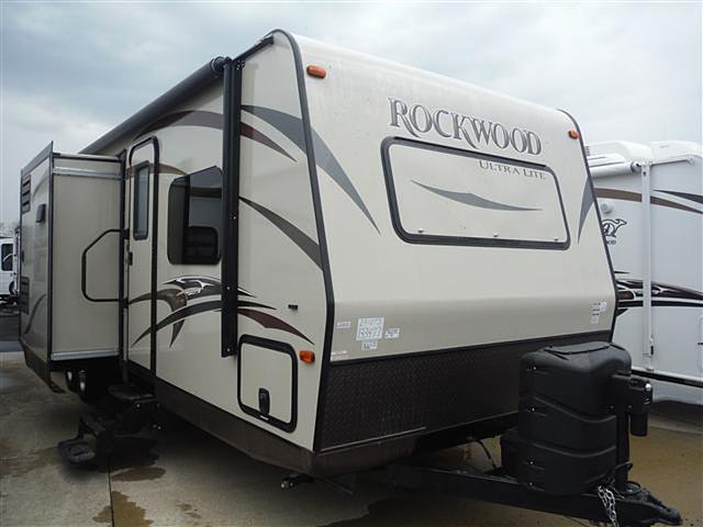2015 Forest River Rockwood Ultra Lite Photo
