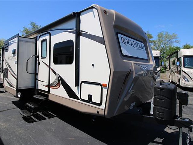 2016 Forest River Rockwood Ultra Lite Photo