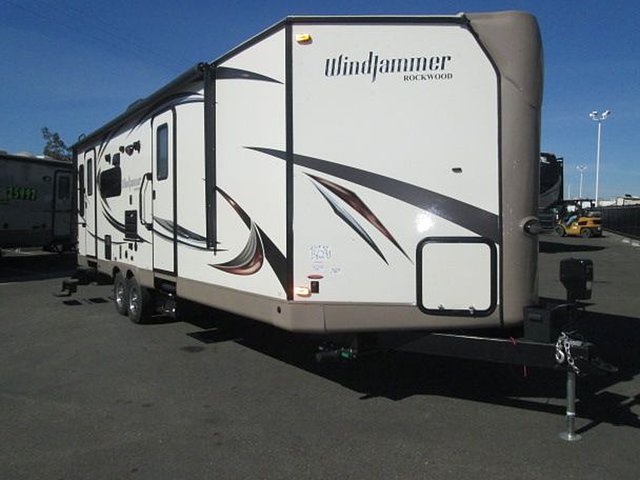 2015 Forest River Rockwood Windjammer Photo