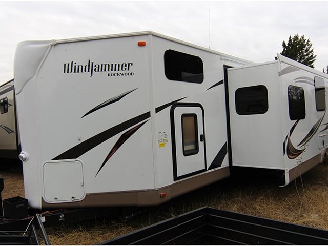 2015 Forest River Rockwood Windjammer Photo