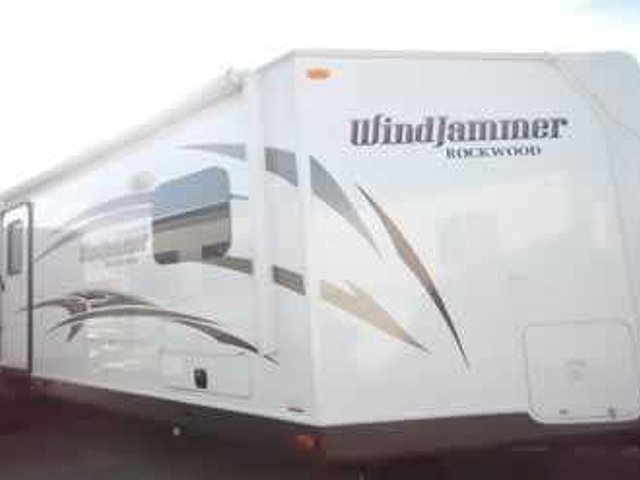 2015 Forest River Rockwood Windjammer Photo