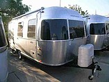 14 Airstream Bambi