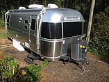 13 Airstream Flying Cloud