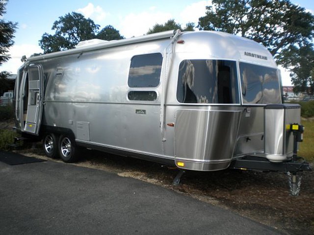 2015 Airstream Eddie Bauer Photo