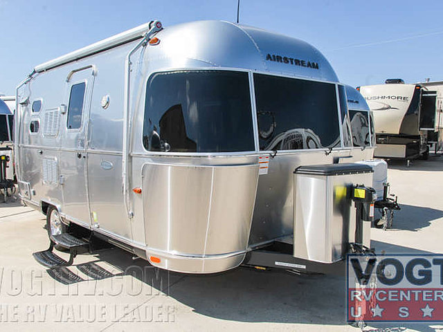 2015 Airstream Flying Cloud Photo