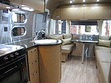 2015 Airstream Flying Cloud Photo #5