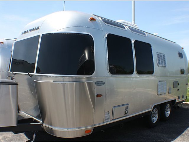 2015 Airstream Flying Cloud Photo