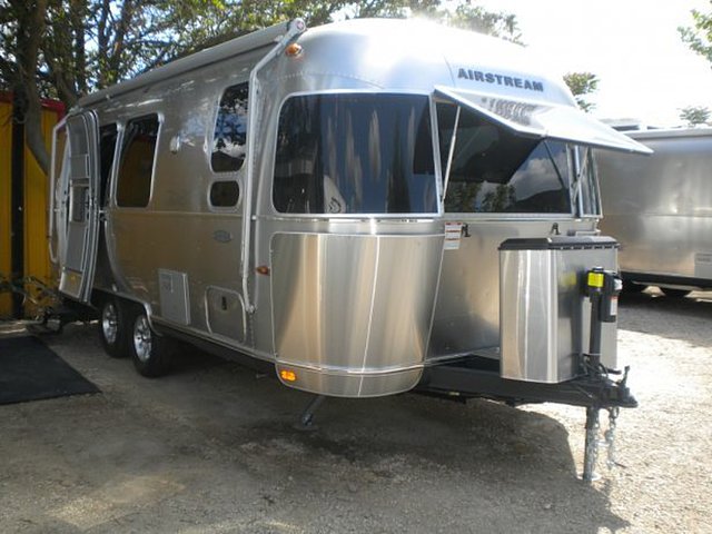 2015 Airstream Flying Cloud Photo