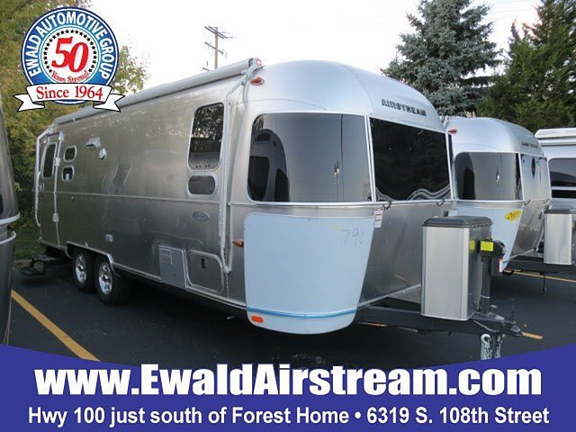 2015 Airstream Flying Cloud Photo