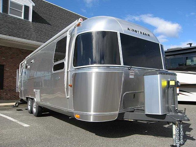 2015 Airstream Flying Cloud Photo