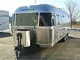 2015 Airstream Flying Cloud Photo #2