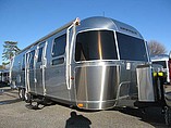 15 Airstream Flying Cloud