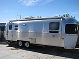 2015 Airstream International Photo #2