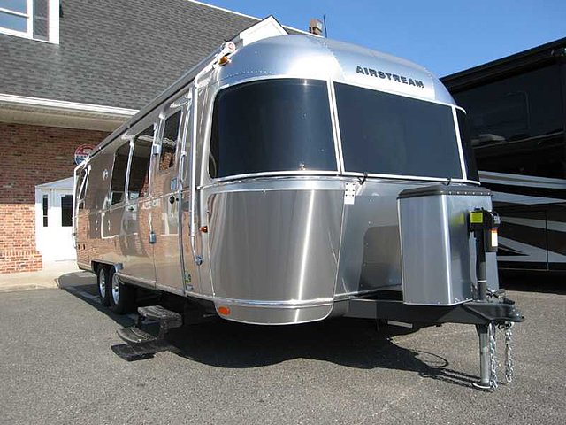 2015 Airstream Flying Cloud Photo