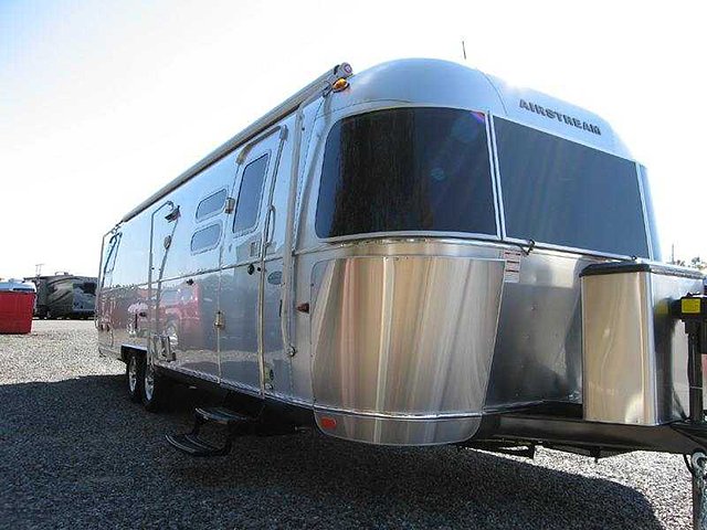 2015 Airstream Flying Cloud Photo