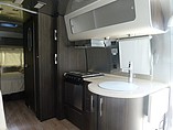 2015 Airstream International Photo #7