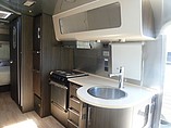 2015 Airstream International Photo #7