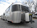 15 Airstream International Signature