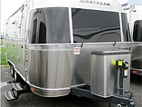 15 Airstream International Signature