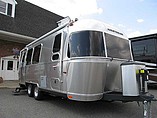 15 Airstream International Signature