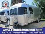 13 Airstream International Signature