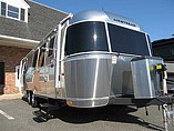 15 Airstream International Signature