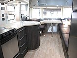2015 Airstream International Signature Photo #5