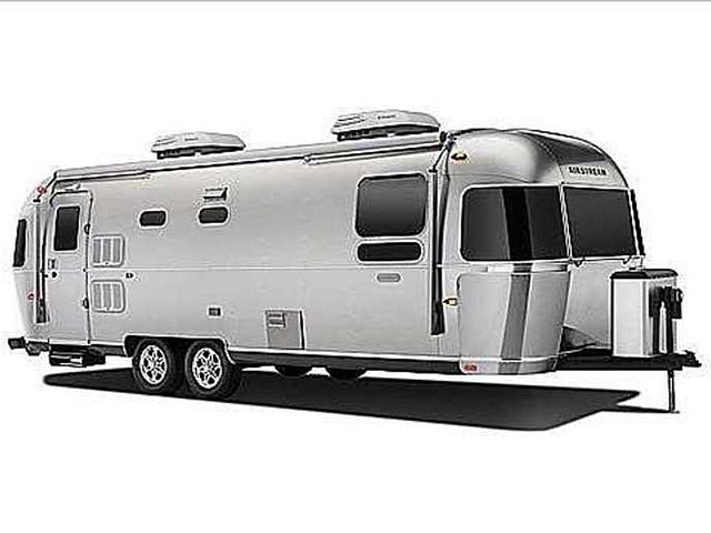 2015 Airstream Land Yacht Photo