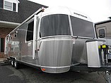 15 Airstream Land Yacht