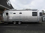 2015 Airstream Land Yacht Photo #15