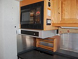 2005 Airstream Land Yacht Photo #9