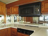2000 Airstream Land Yacht Photo #10