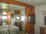 2000 Airstream Land Yacht Photo #13