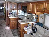 2000 Airstream Land Yacht Photo #8