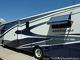 2000 Airstream Land Yacht Photo #9