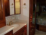 2000 Airstream Land Yacht Photo #22